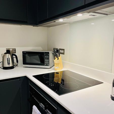 Stunning One Bedroom Apartment In Old Trafford Manchester Buitenkant foto