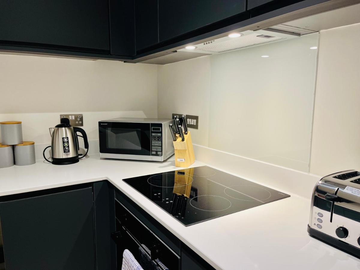 Stunning One Bedroom Apartment In Old Trafford Manchester Buitenkant foto